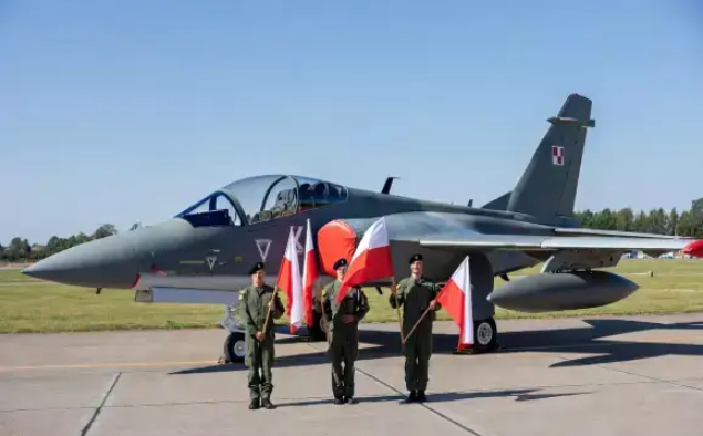 «Позор! Выпустили пять ракет – ни одна не попала!» – украинский эксперт глумится над ВВС Польши