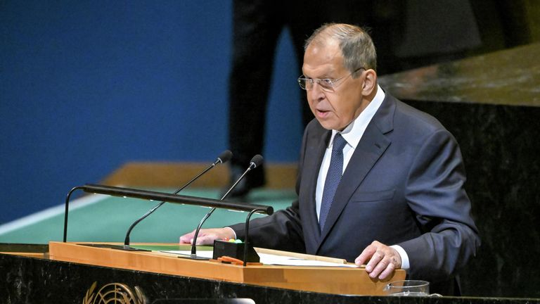 «Корчили рожи»: в Киеве возмутились поведению украинских дипломатов во время речи Лаврова